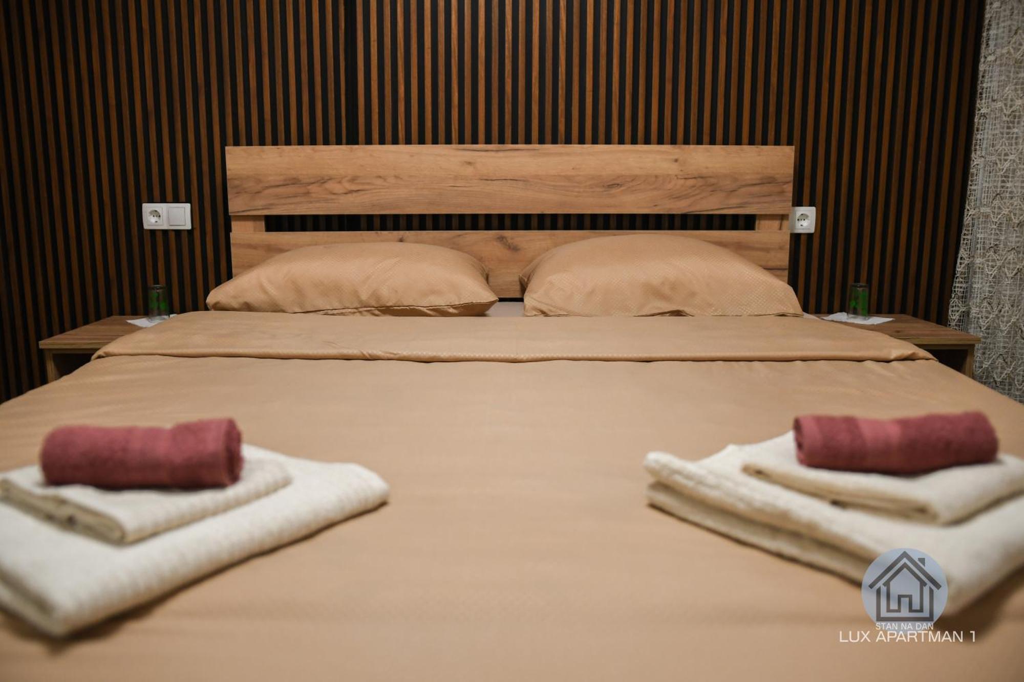 Lux 1 - * Zenica